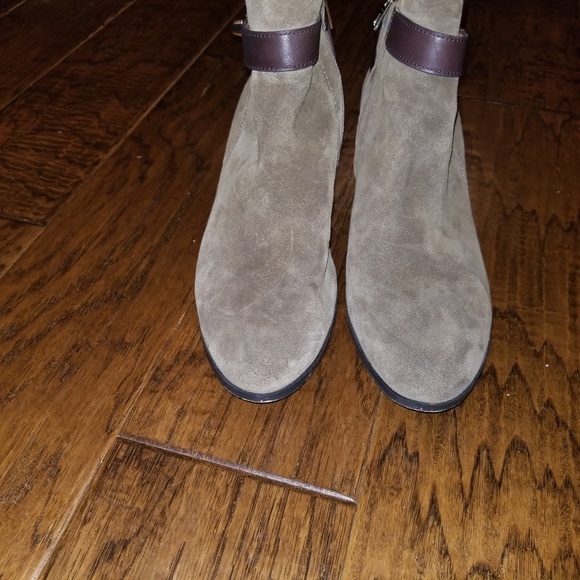 Coach Patricia Suede Ankle Bootie - 8.5 - EUC - Picture 5 of 5